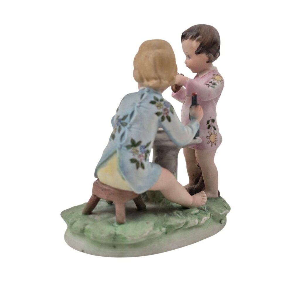 Vintage Works Of Art Figurine Mario Benni Porcelain Boy Girl Toadstool Table - Picture 7 of 10